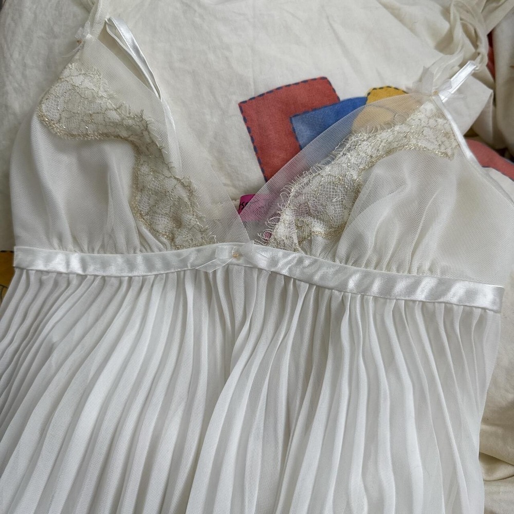 Betsey Johnson White Pleated Lace‎ Babydoll Lingerie – Size Small - Picture 5 of 6